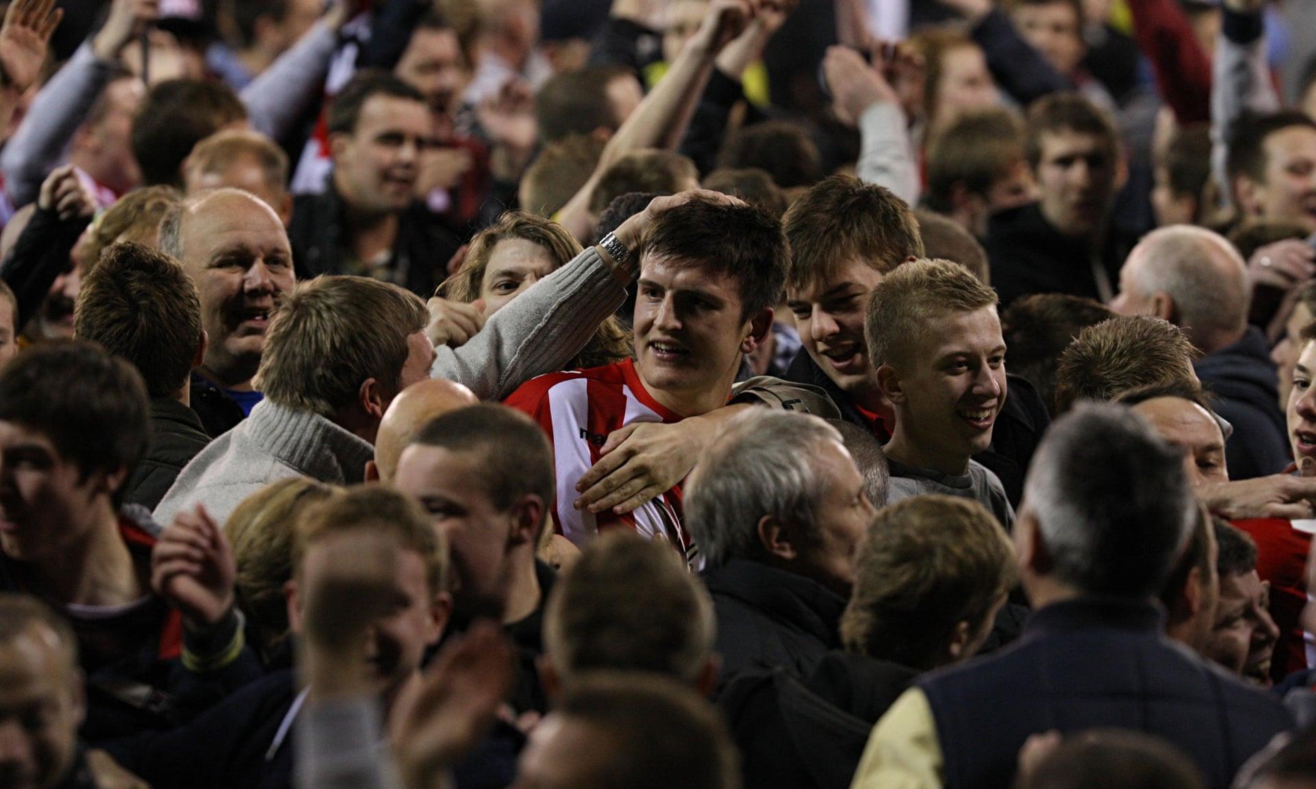 由于伤病及 由于伤病及